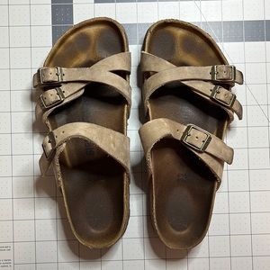 Birkenstock sandals EUC 37 leather straps